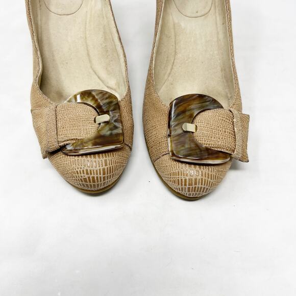 [Stuart Weitzman] Beige Leather Bucalina Tortoiseshell Buckle Round Toe Wedges 6 - Picture 7 of 12